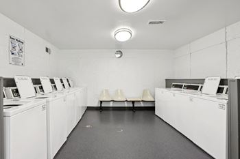 24-Hour laundry facilities